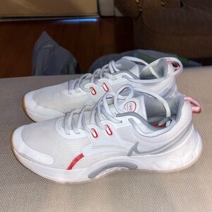 Nike renew white size 11